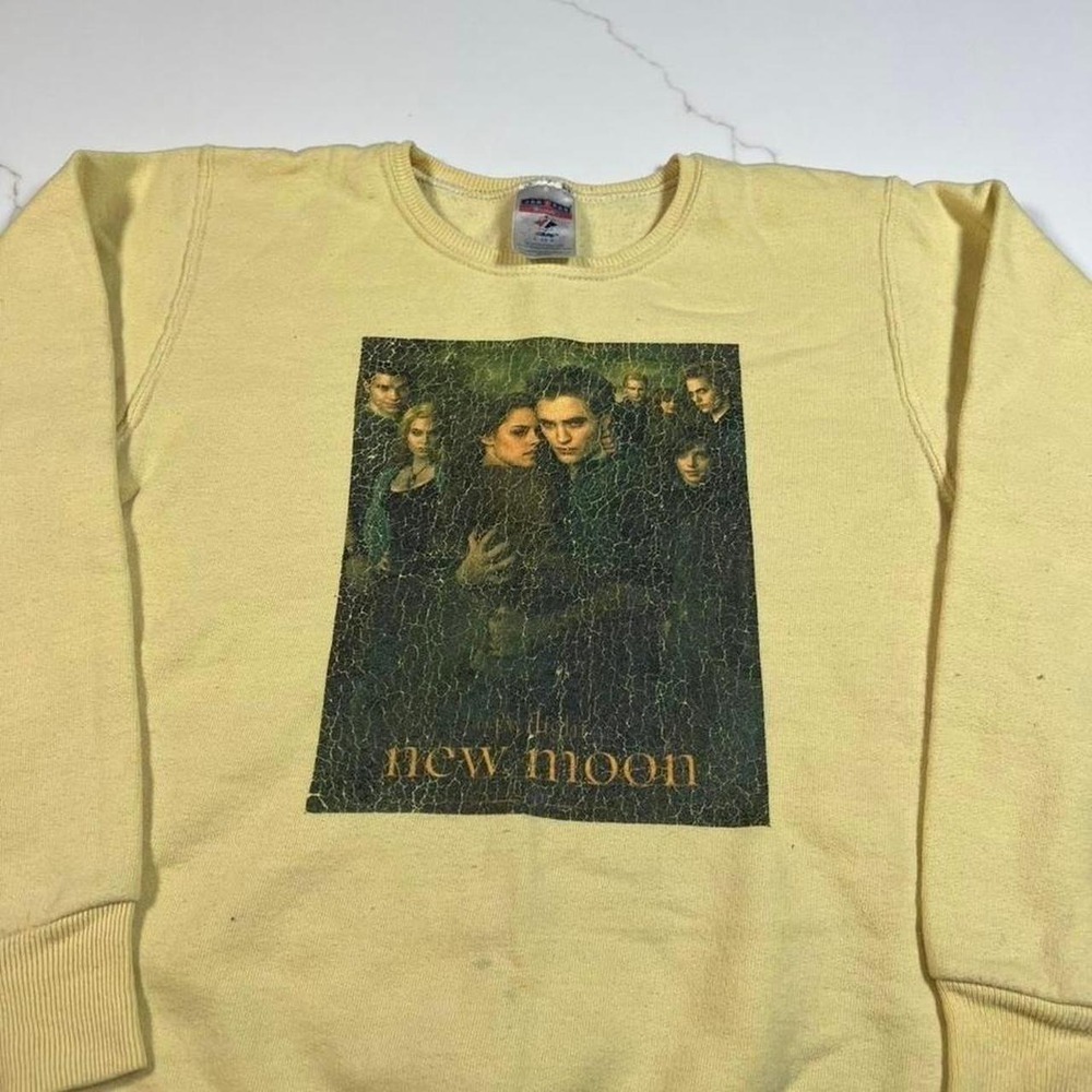 Vintage Twilight New Moon Movie Graphic Sweatshirt Jerzees Yellow Small